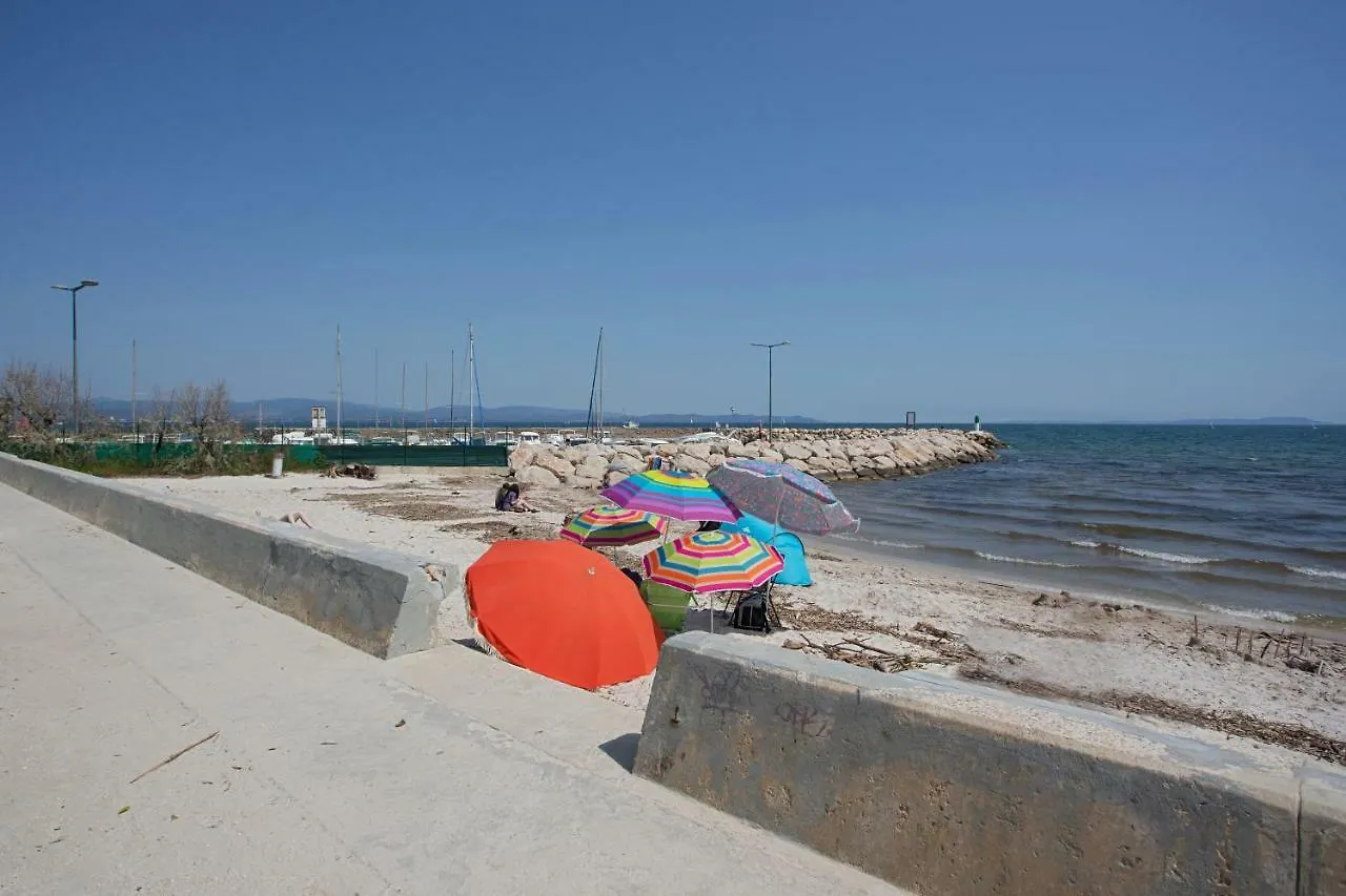 Апартаменты Duplex 4 Personnes A 200M De La Mer Йер
