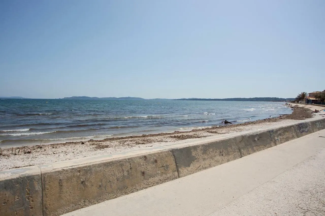 Duplex 4 Personnes A 200M De La Mer Apartment Hyeres 0*,  France