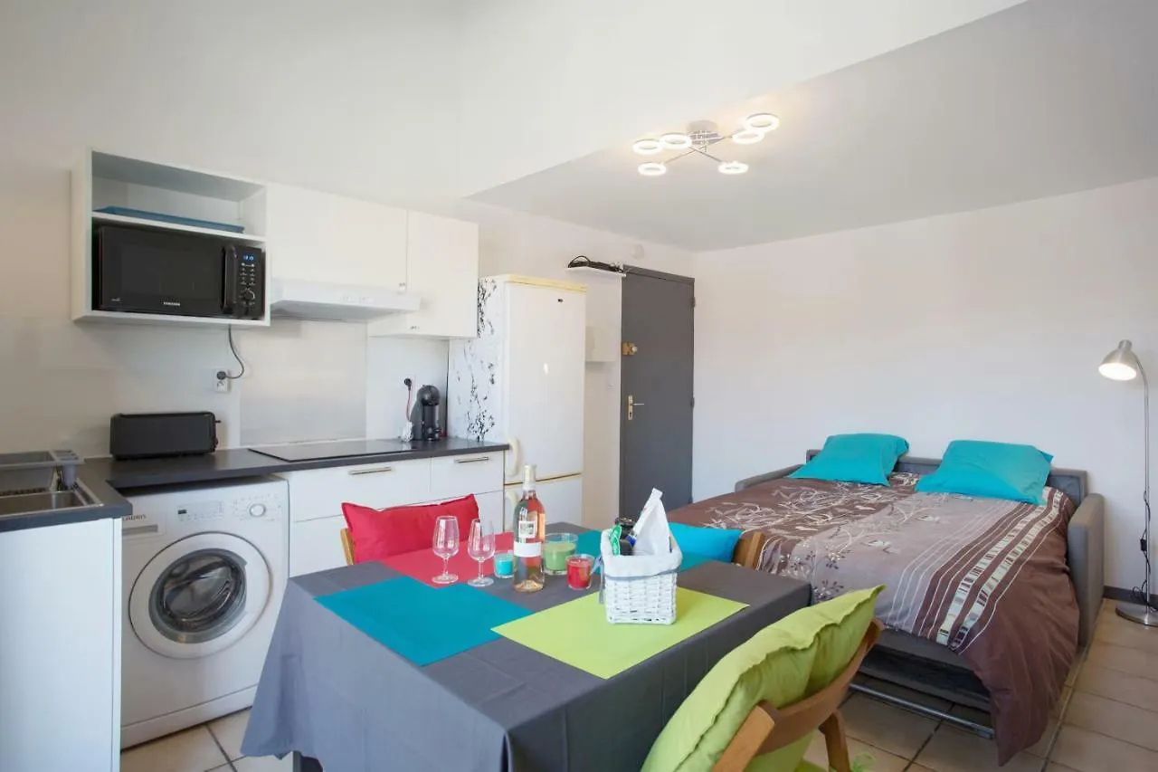 Апартаменты Duplex 4 Personnes A 200M De La Mer Йер