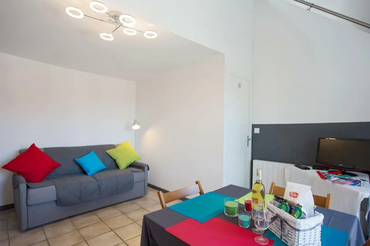 Апартаменты Duplex 4 Personnes A 200M De La Mer Йер Франция